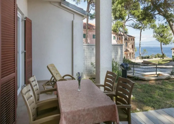 Appartamento In Veli Lo Inj By The